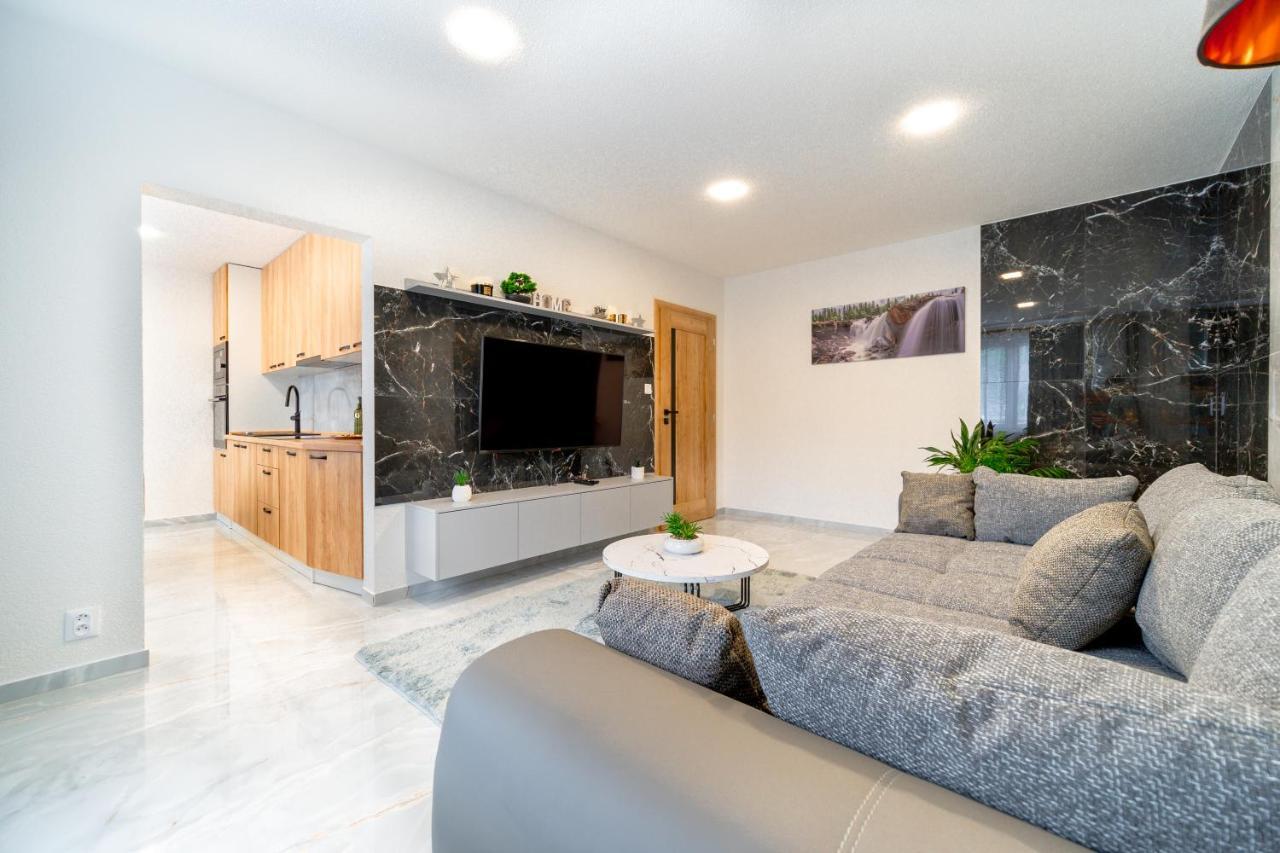 Apartman Discreet Kysucke Nove Mesto Exterior foto
